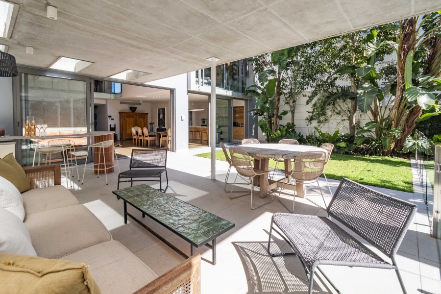 4 Bedroom Property for Sale in Fresnaye Western Cape